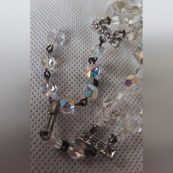 Heavily Faceted Vintage Round Aurora Borealis Clear Crystal Necklace 1950's - Picture 13 of 13